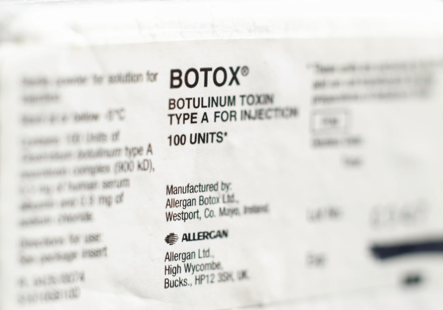 Five vials of botulism toxin (botulism toxin)